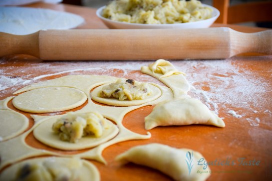 Вареники с грибами и картошкой (99)